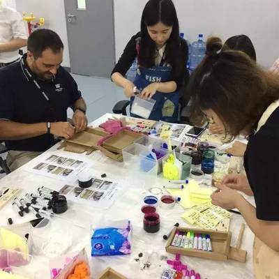 多彩未來，卡特彼勒與你共同繪制——探索企業社會責任中的教育投資新藍圖